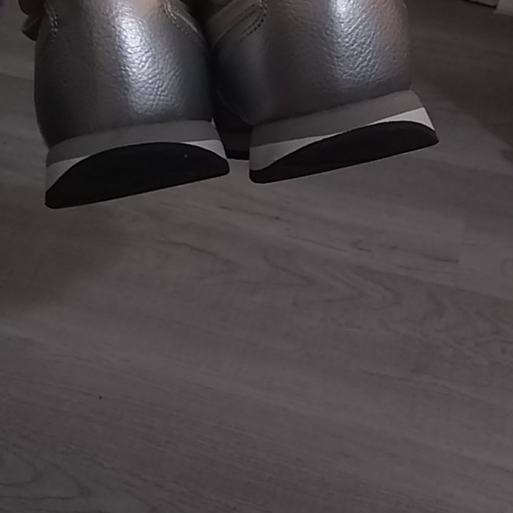 Reebok's - Picture 2 of 4